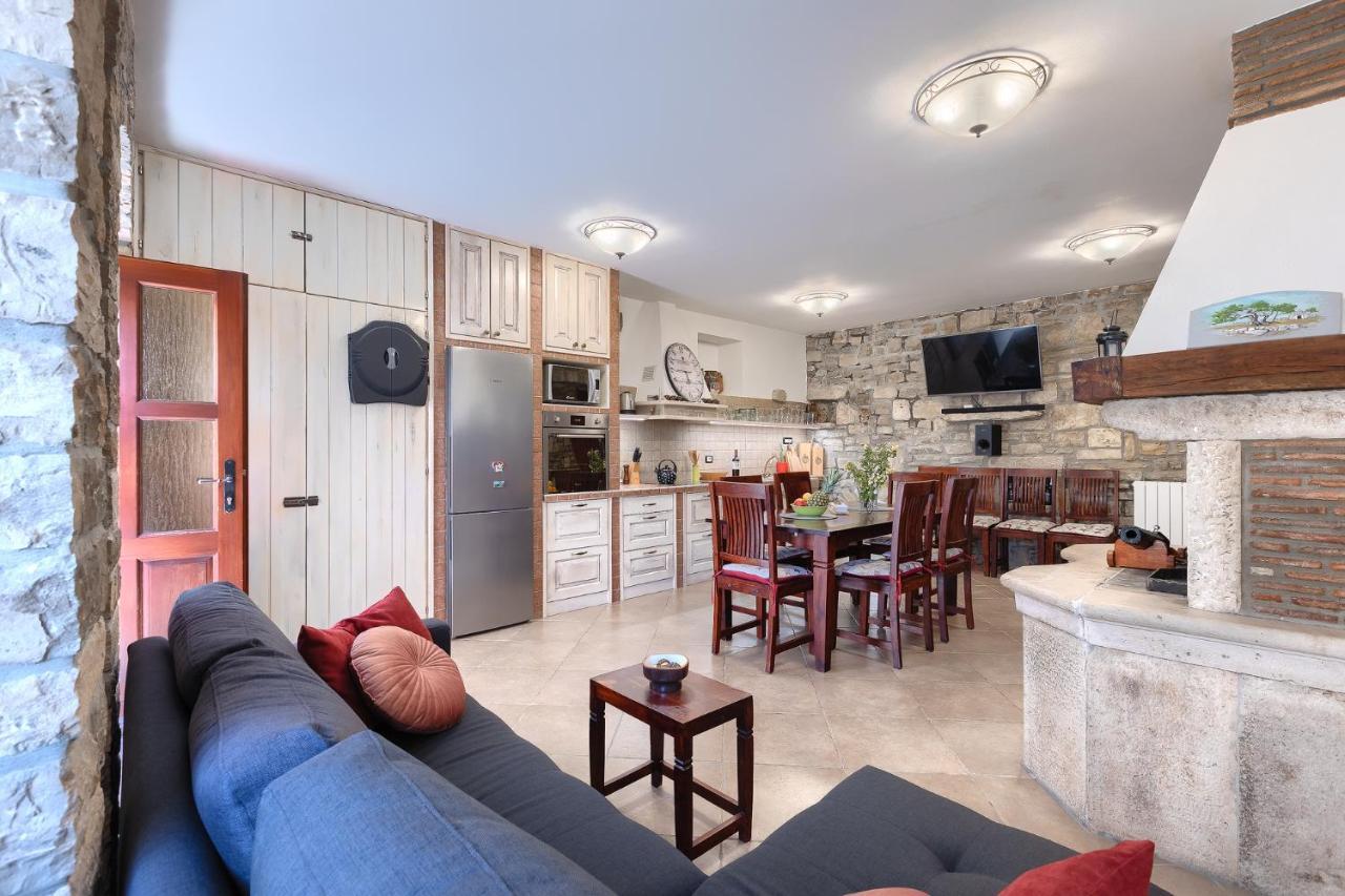 Apartman Pietro Motovun Kültér fotó